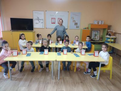 Ден на прегръдката  - ДГ 9 Слънчице - Казанлък